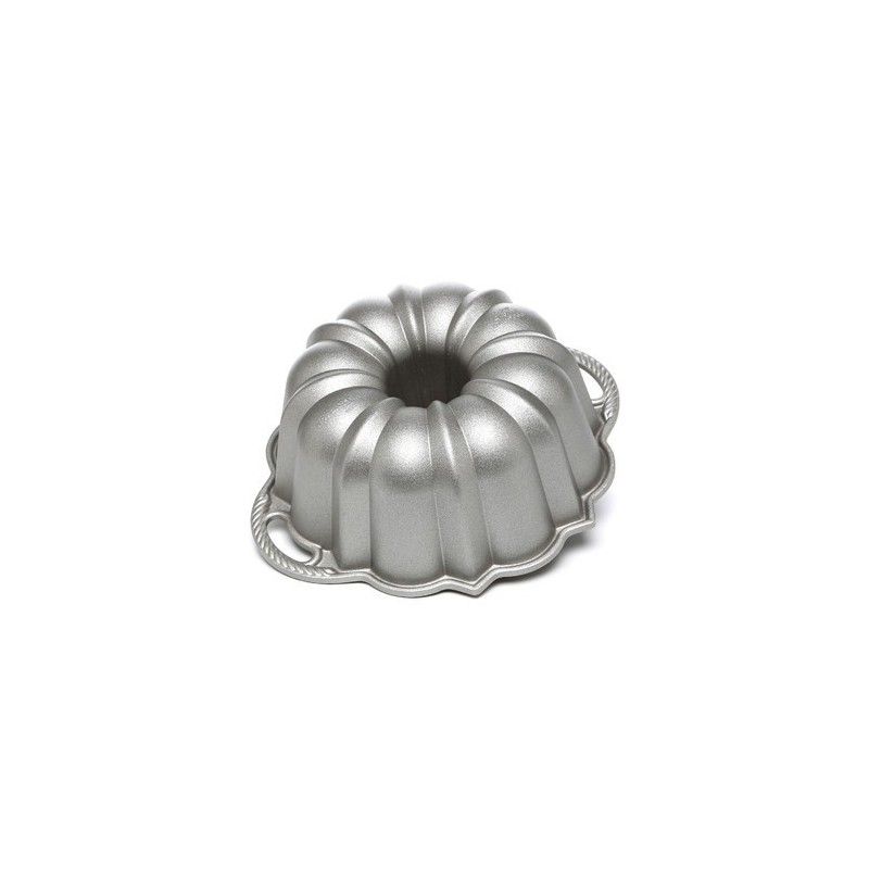Molde bundt con la forma del Original pero en formato de 6 tazas.
Fabricado por Nordic Ware. Molde bundt con la forma del Original pero en formato de 6 tazas.
Fabricado por Nordic Ware.