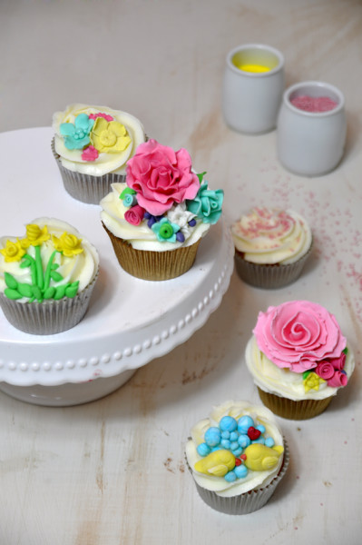curso de cupcakes de flores y modelado de figuras